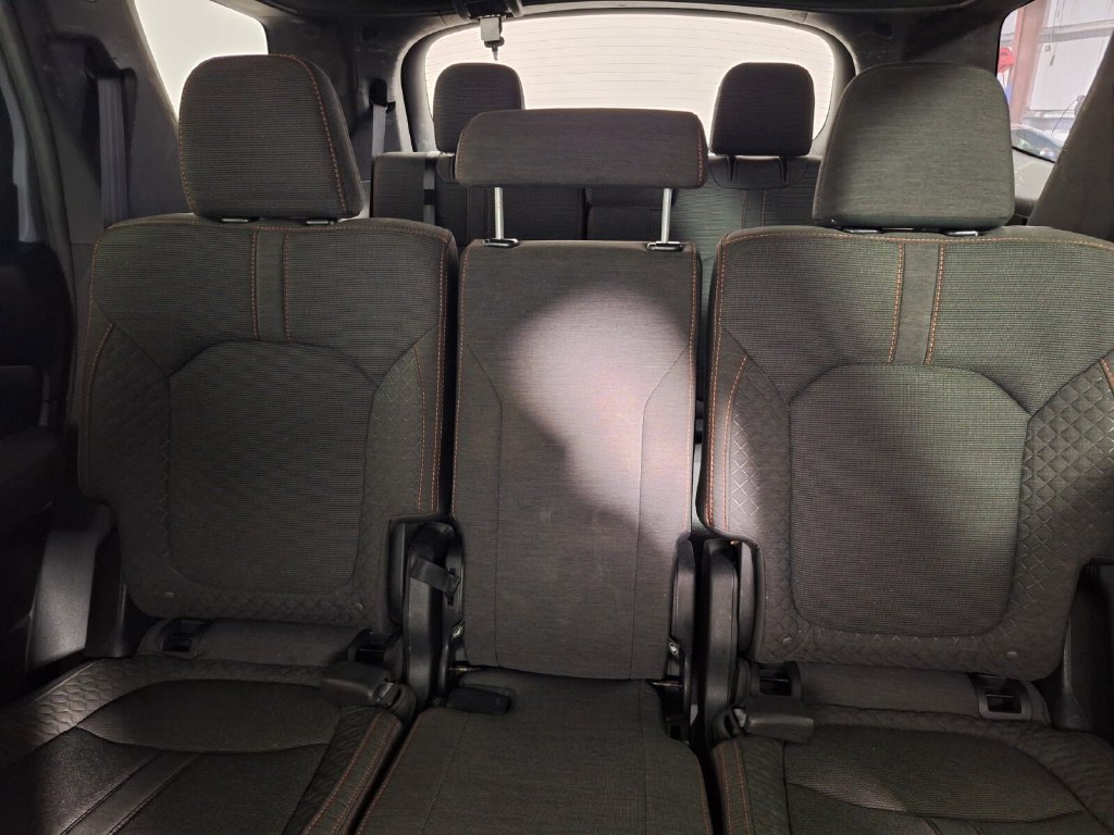 Used 2024 Honda Pilot Sport image 23