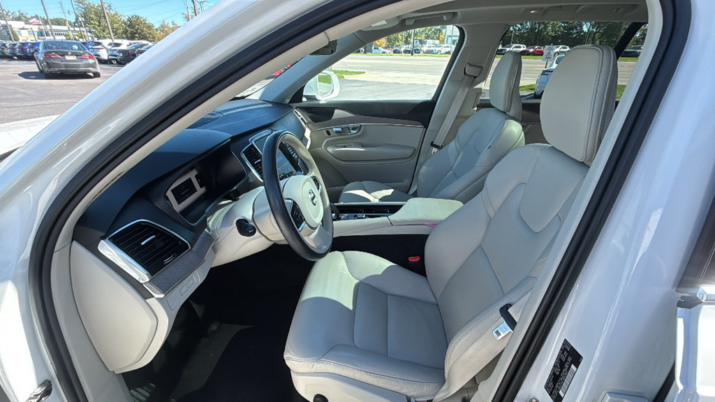 Used 2024 Volvo XC90 T8 Plus w/ Protection Package Premier AWD/4WD image 25