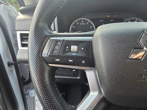 Used 2022 Mitsubishi Outlander SE AWD/4WD image 28