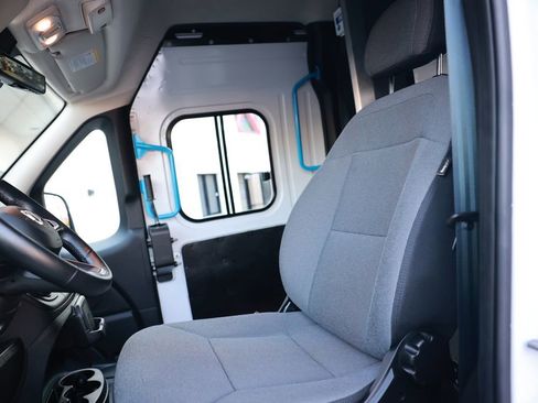 Used 2024 RAM ProMaster 3500 w/ Delivery Van Package FWD image 19