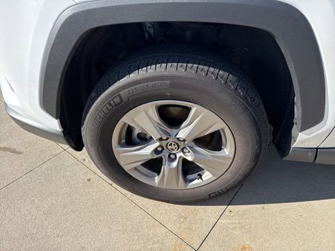 Used 2025 Toyota RAV4 XLE image 12