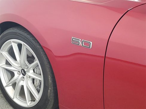 Used 2024 Ford Mustang GT Premium image 8