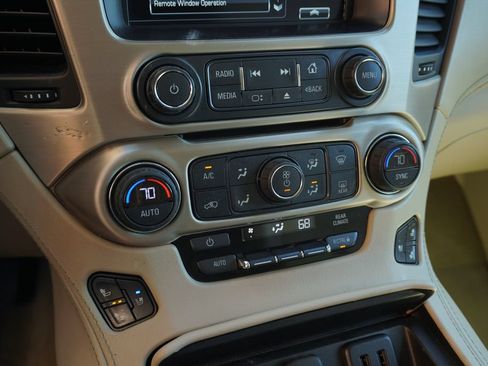 Used 2017 GMC Yukon Denali w/ Open Road Package AWD/4WD image 23