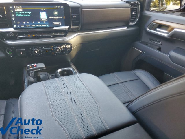 Certified 2024 Chevrolet Silverado 1500 High Country RWD image 14