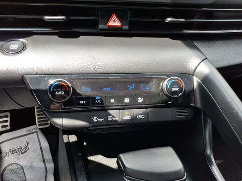 Used 2025 Hyundai Elantra Sport FWD image 14