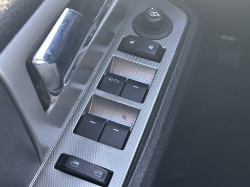 Used 2017 Ford Expedition EL XLT image 17