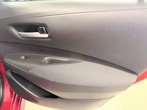 Used 2020 Toyota Corolla LE FWD image 27