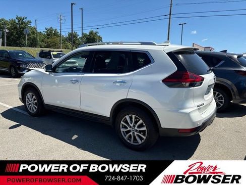 Used 2020 Nissan Rogue SV AWD/4WD image 3