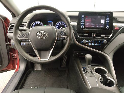 Used 2021 Toyota Camry LE image 22