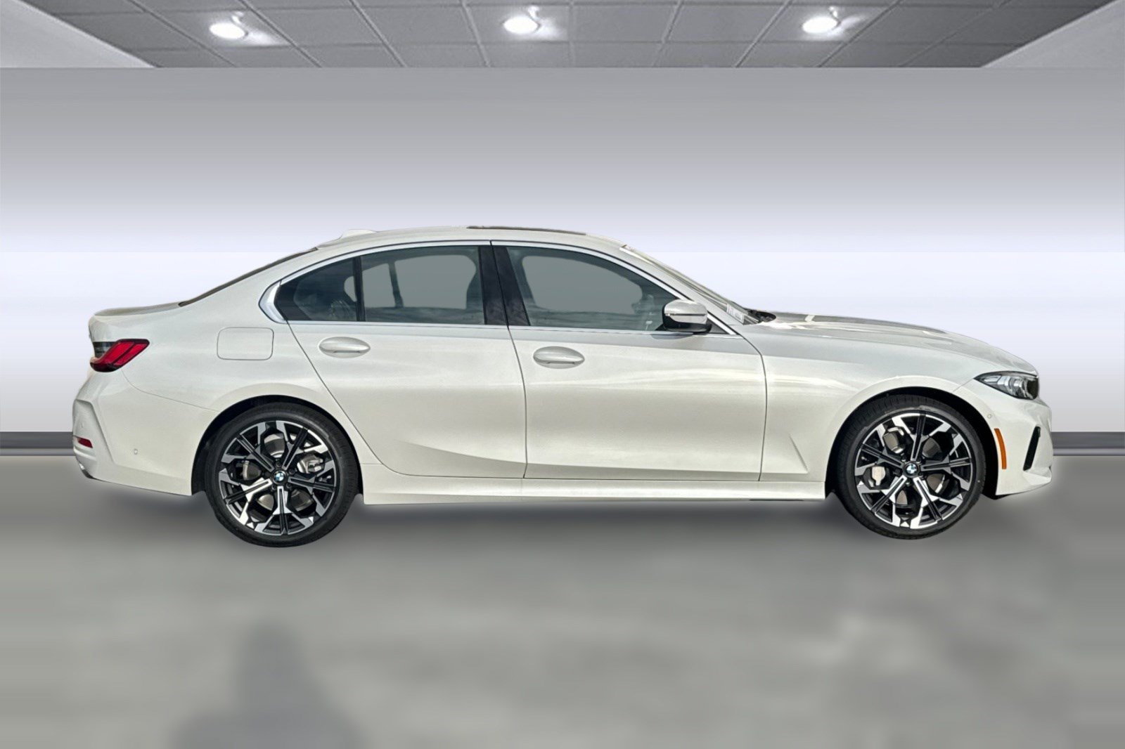 Used 2026 BMW 330i Sedan w/ Premium Package RWD image 8