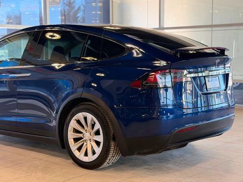 Used 2017 Tesla Model X 75D image 14