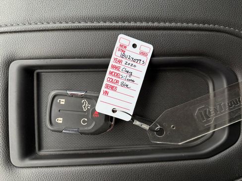 Used 2020 Chevrolet Silverado 1500 RST image 31