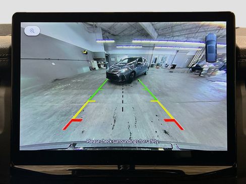 Used 2024 Ford Expedition Max XLT image 10