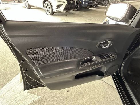 Used 2016 Nissan Versa SV image 43