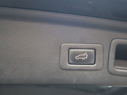 Used 2017 Subaru Forester 2.5i Limited image 29