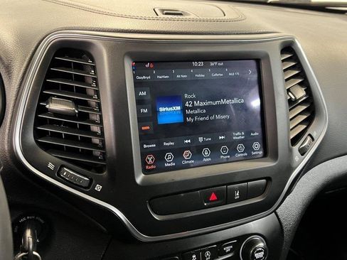 Used 2022 Jeep Cherokee Latitude w/ Sun & Sound Group image 37