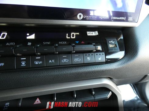 Used 2024 Toyota Tundra Limited AWD/4WD image 52