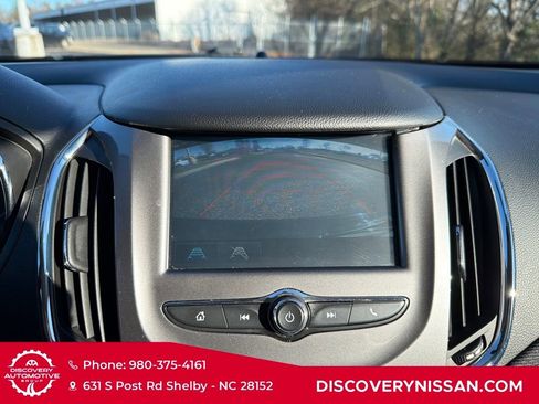 Used 2017 Chevrolet Cruze LT image 19