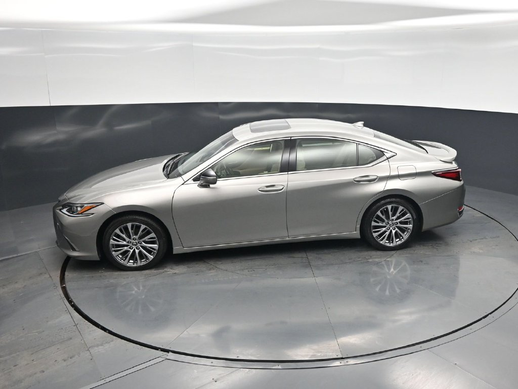 Used 2019 Lexus ES 300h w/ Premium Package FWD image 43