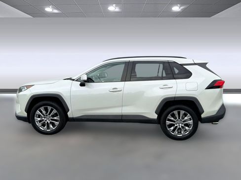 Used 2021 Toyota RAV4 XLE Premium FWD image 2