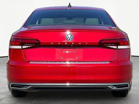 Used 2021 Volkswagen Passat 2.0T SE FWD image 6