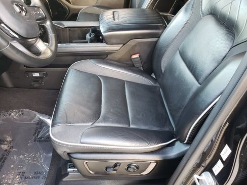 Used 2025 RAM 1500 Limited image 16