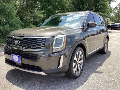Used 2020 Kia Telluride S AWD/4WD image 3