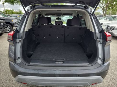 Used 2021 Nissan Rogue SV FWD image 11