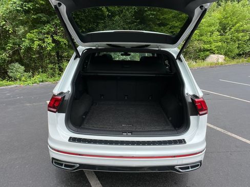 Used 2024 Volkswagen Tiguan SEL R-Line AWD/4WD image 23