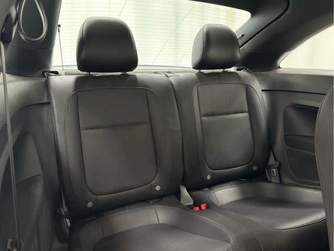 Used 2018 Volkswagen Beetle 2.0T S FWD image 17