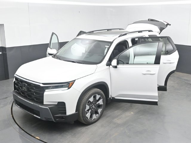 New 2026 Honda Pilot Touring image 55