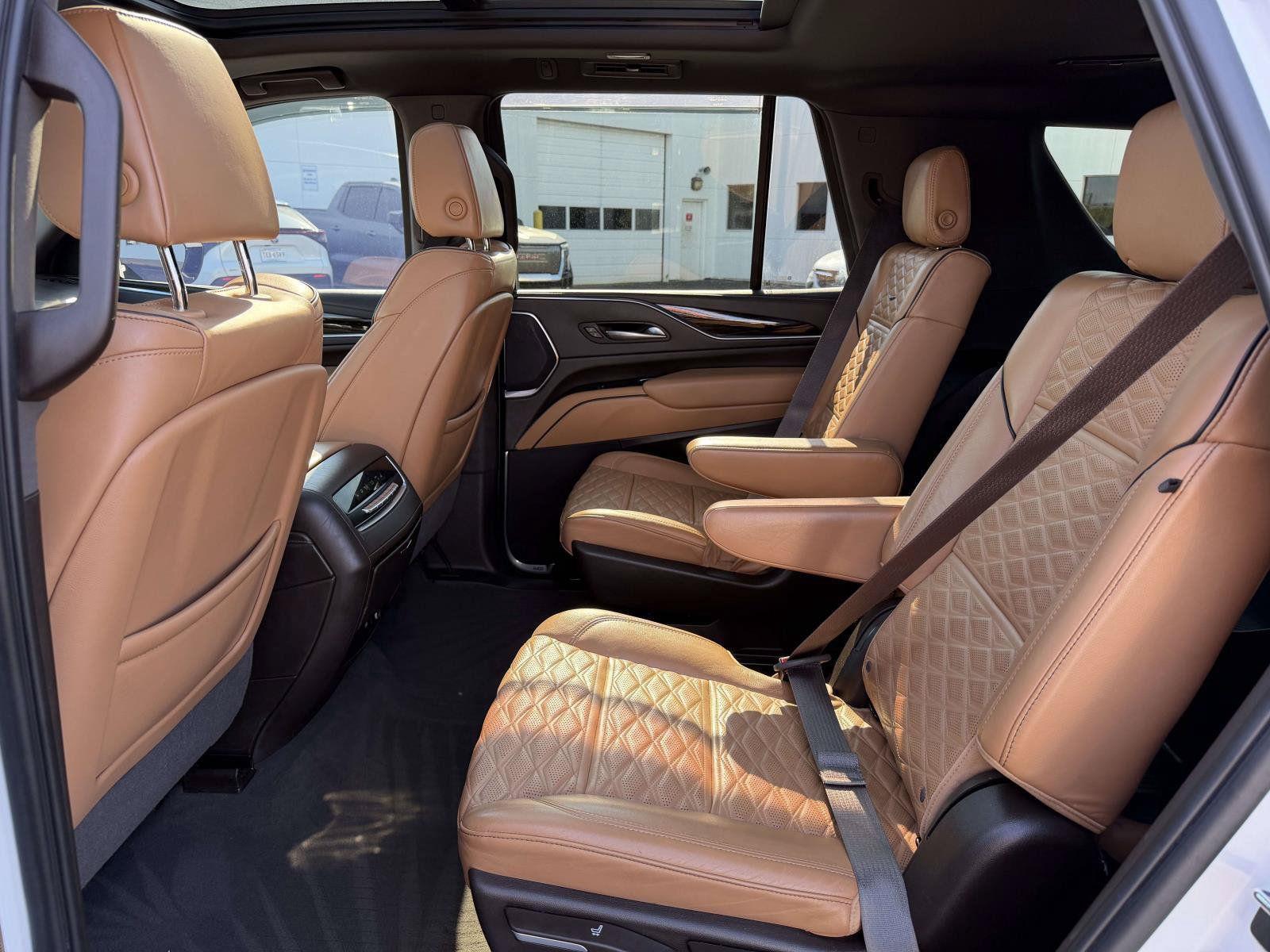 Used 2023 Cadillac Escalade Sport AWD/4WD image 9