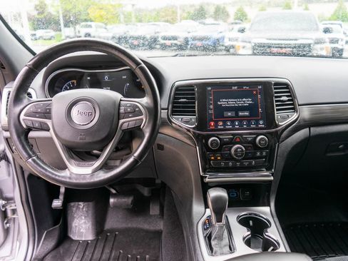 Used 2021 Jeep Grand Cherokee Laredo X AWD/4WD image 13
