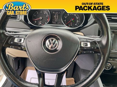 Used 2017 Volkswagen Jetta SEL FWD image 29