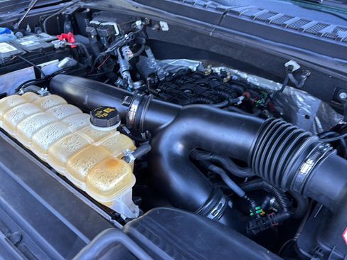 Used 2018 Ford F150 Raptor w/ Equipment Group 802A Luxury image 34