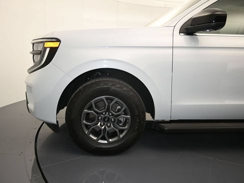 Certified 2025 Ford Expedition Max Active RWD image 9