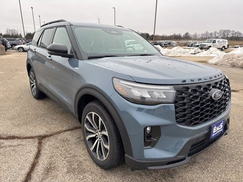 New 2026 Ford Explorer ST-Line image 3