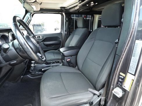Used 2020 Jeep Wrangler Unlimited Sport S AWD/4WD image 22