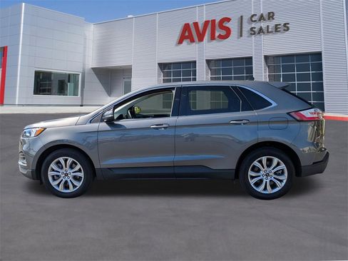 Used 2024 Ford Edge Titanium image 10