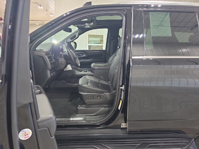 Used 2023 Chevrolet Tahoe LT w/ Luxury Package AWD/4WD image 22