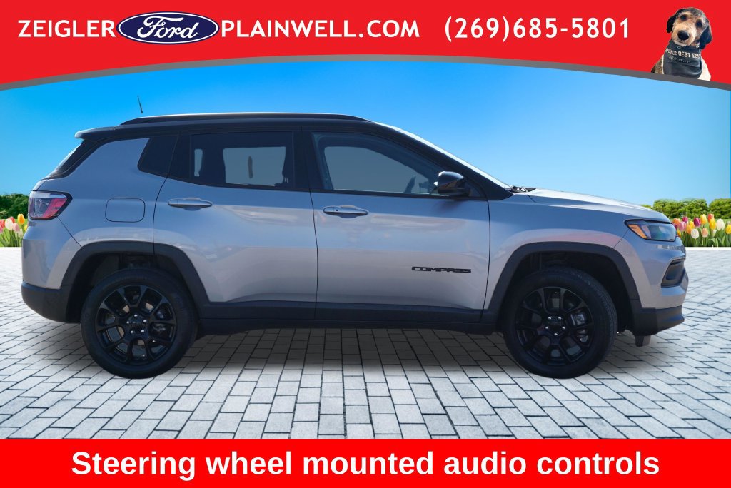 Used 2023 Jeep Compass Latitude AWD/4WD image 6