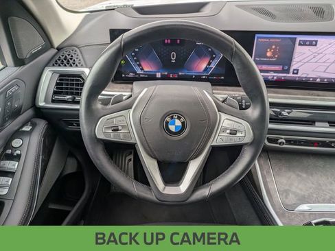 Used 2024 BMW X7 xDrive40i image 18