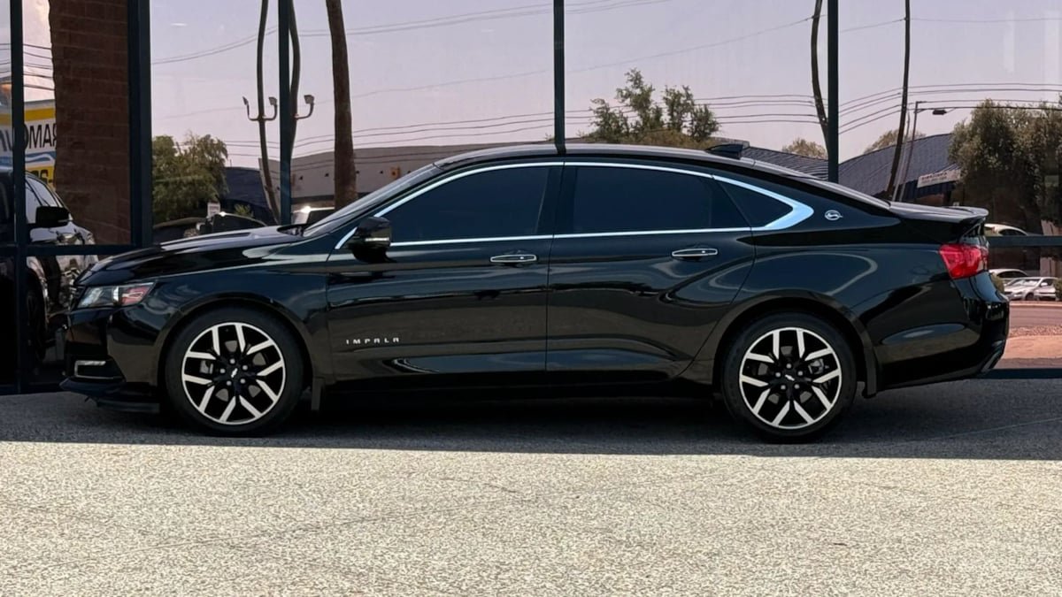 Used 2016 Chevrolet Impala LTZ FWD image 4