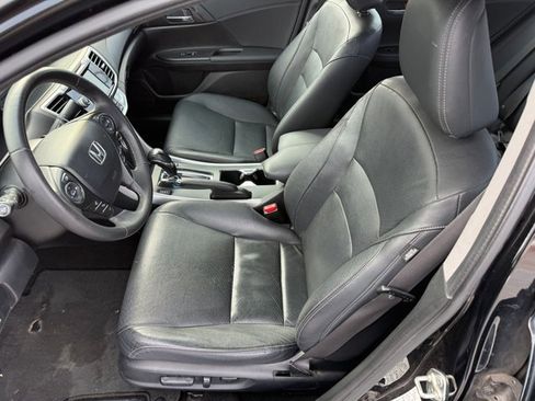 Used 2013 Honda Accord Touring image 20