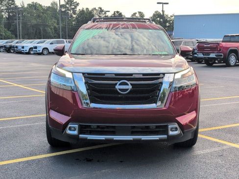 Used 2023 Nissan Pathfinder Platinum FWD image 10