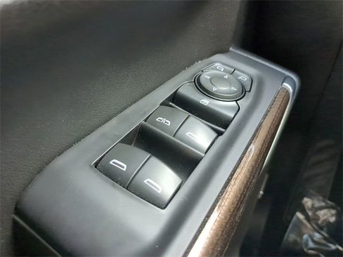 Used 2020 Chevrolet Silverado 1500 LT Trail Boss image 29