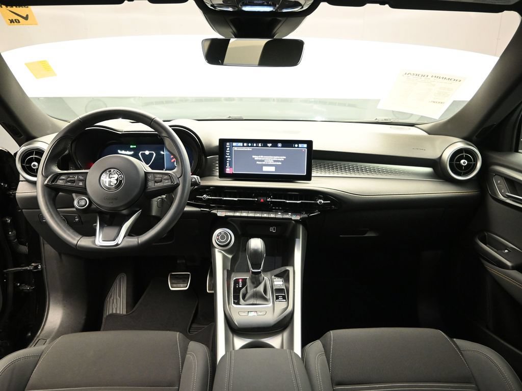 Used 2025 Alfa Romeo Tonale AWD/4WD image 22