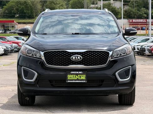 Used 2018 Kia Sorento FWD image 3