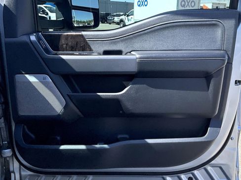 Used 2023 Ford F250 Lariat w/ Sport Appearance Package AWD/4WD image 19