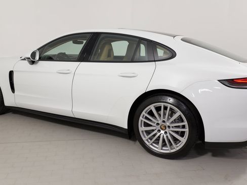 Used 2021 Porsche Panamera 4 image 16
